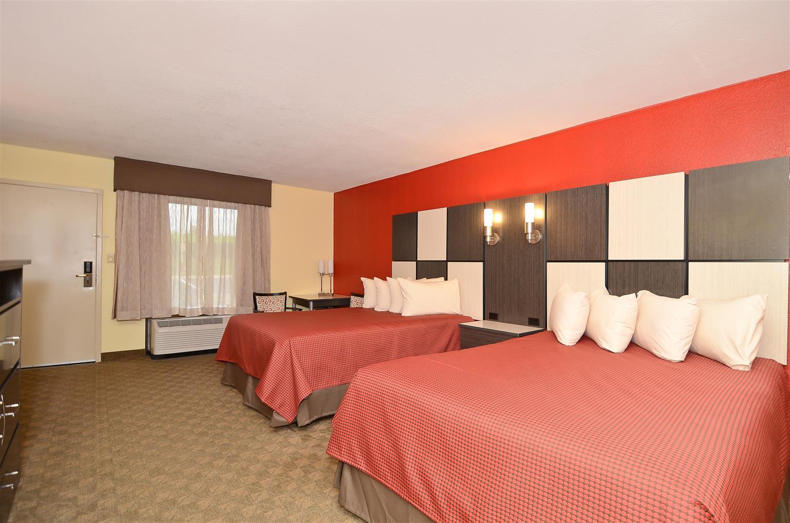 Western Cades Cove Hotel